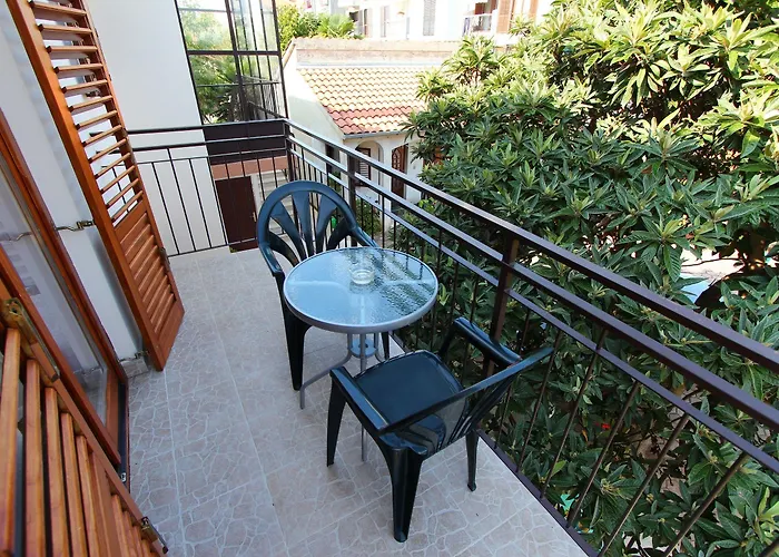 安托洛维克公寓 公寓 *